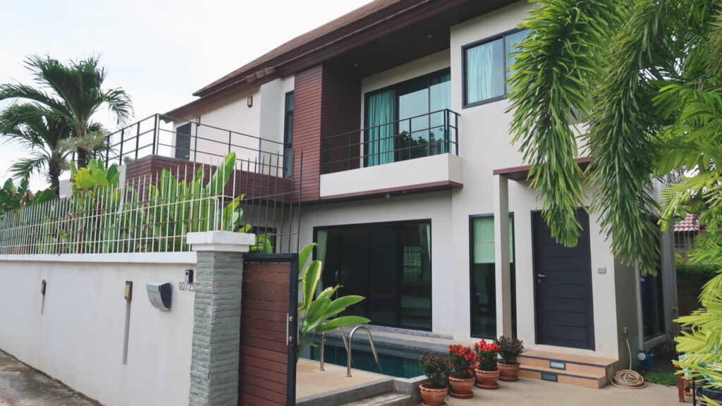 2 bedroom two storey villa in the center of Nai Harn