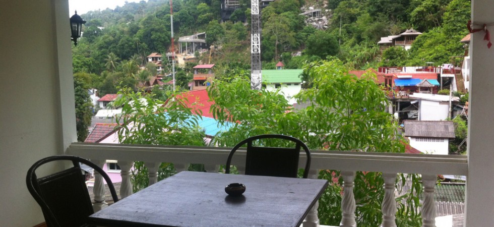 2 Bedroom House On Kata Hill with mountain view.