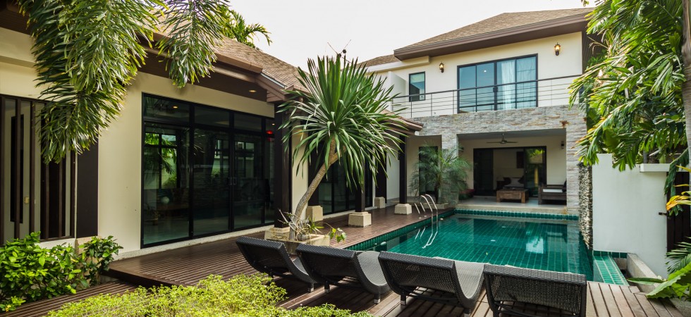 4 bedroom elegant villa in Rawai