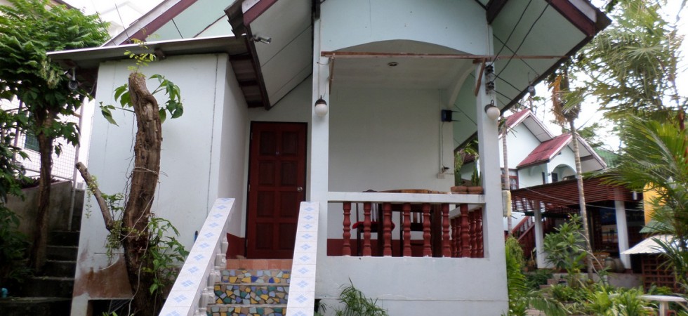 1 bedroom house 50 meters from Kata beach