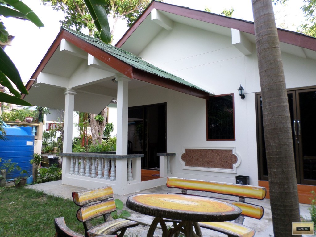 1 bedroom spacious house 50 meters from Kata beach