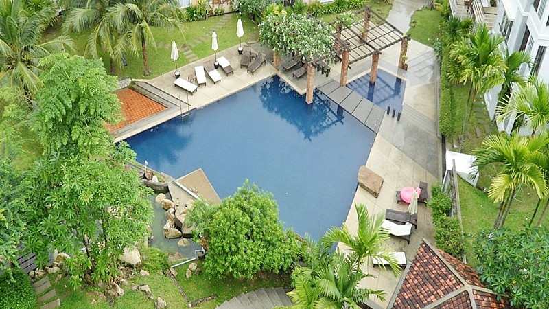 3 bedroom apartment inside pool complex in Kamala