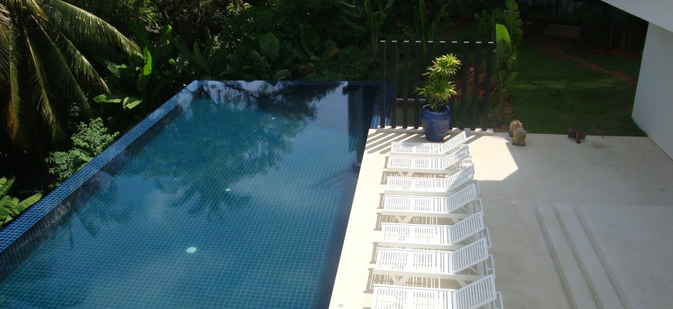 3 bedroom apartment inside pool complex in Karon