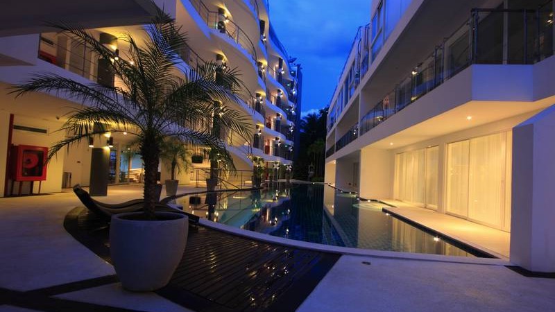 4 bedroom apartment in Karon