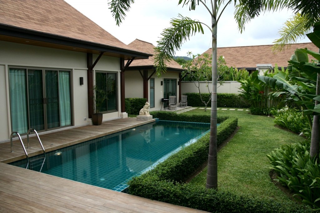 3 bedroom stylish tropical villa in Nai Harn