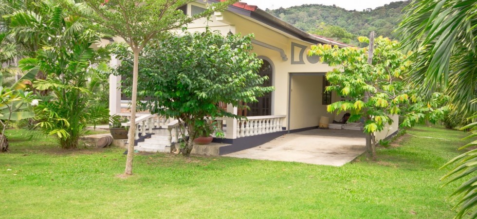 3 bedroom house in Nai Harn inside gated area