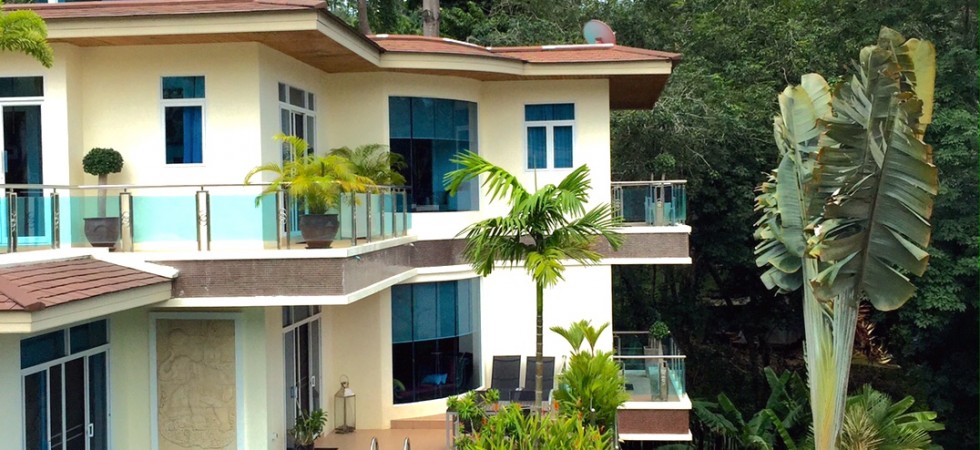 4 bedroom villa in Kata hill