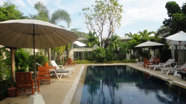 1 Bedroom studio in Chalong inside a beautiful garden with swimming pool