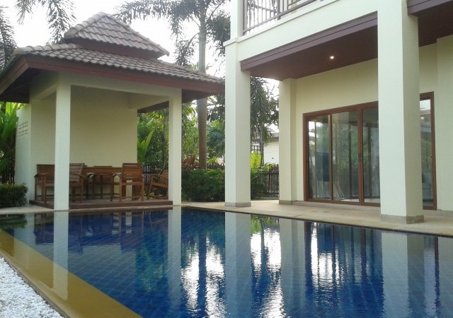 3 bedroom villa in Bangtao 600 m from the beach