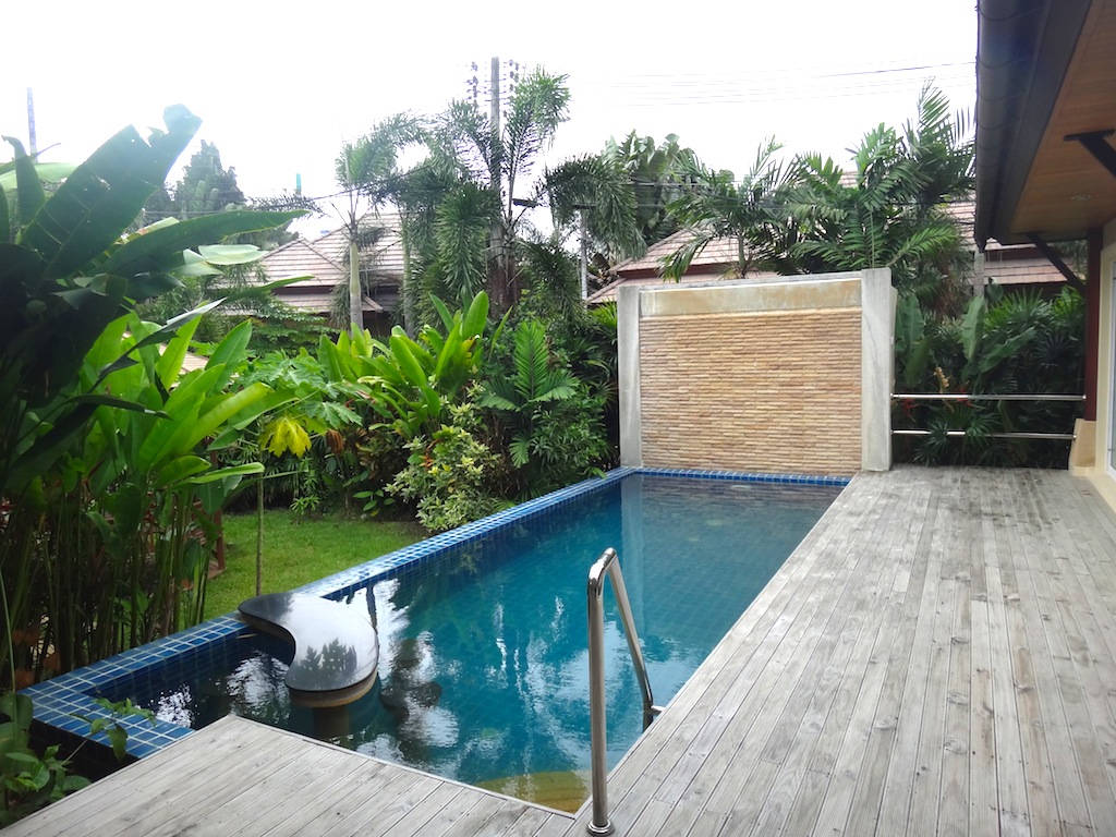 2 bedroom secure gated villa in Karon beach