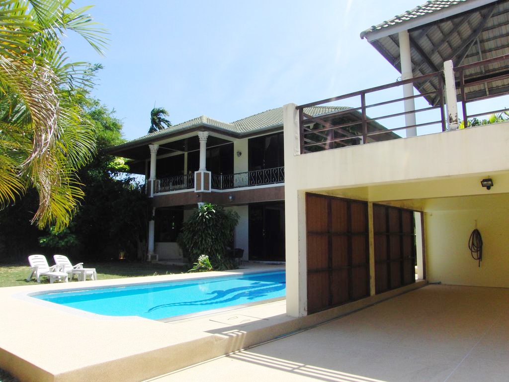 3 bedroom spacious villa in Rawai