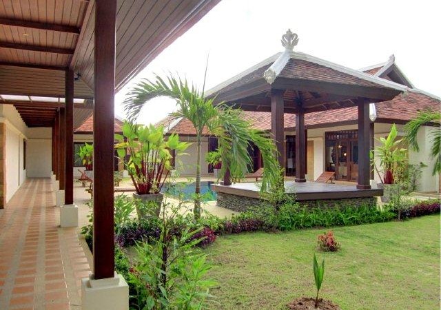 3 bedroom spacious villa in Bangtao