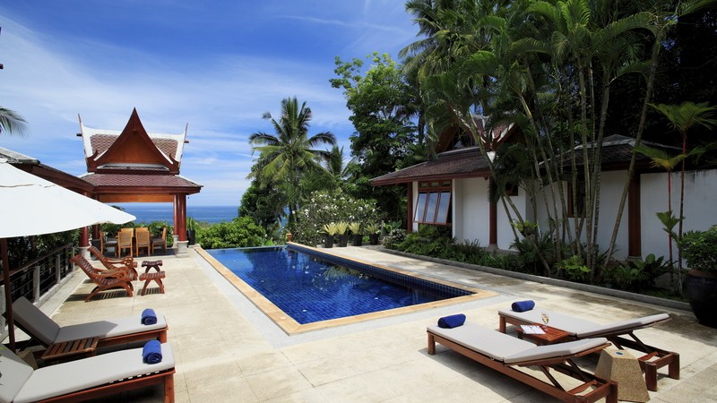 5 bedroom beautiful villa overlooking Surin beach