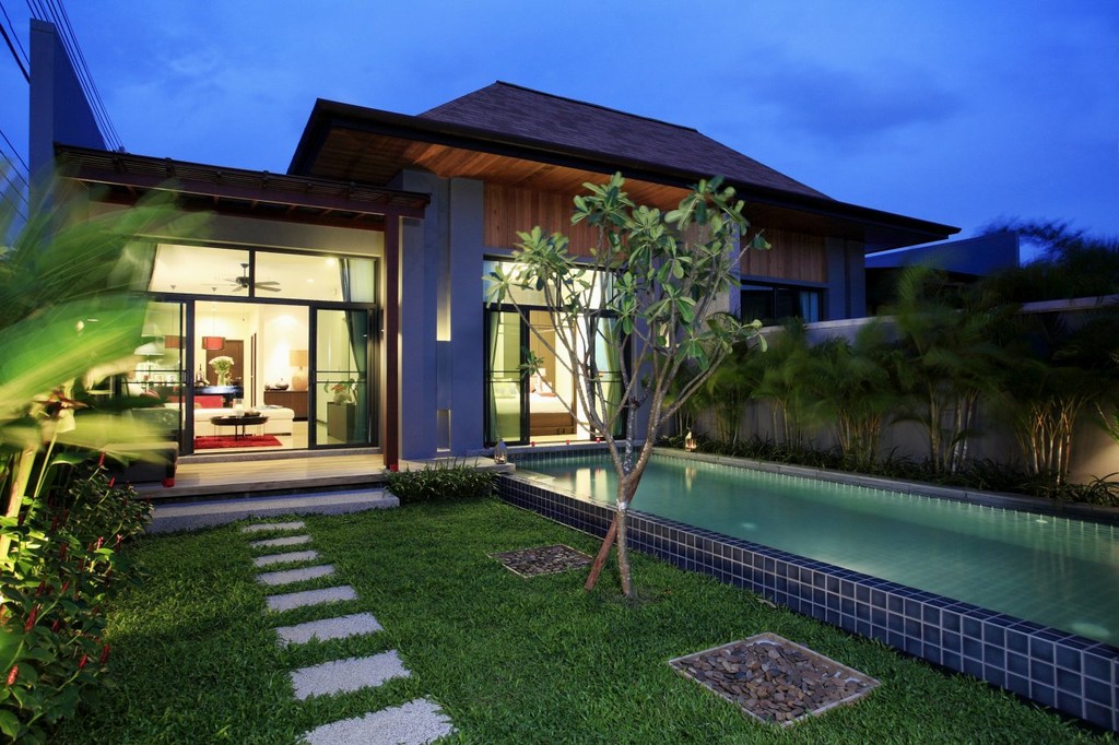 2 bedroom pool villa in Nai Harn