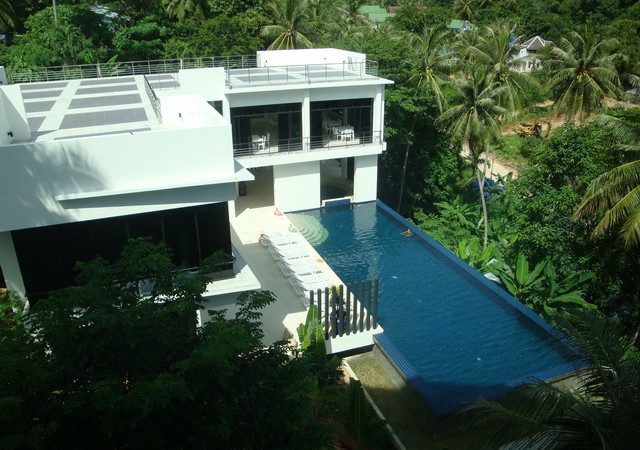 2 bedroom apartment inside pool complex in Karon