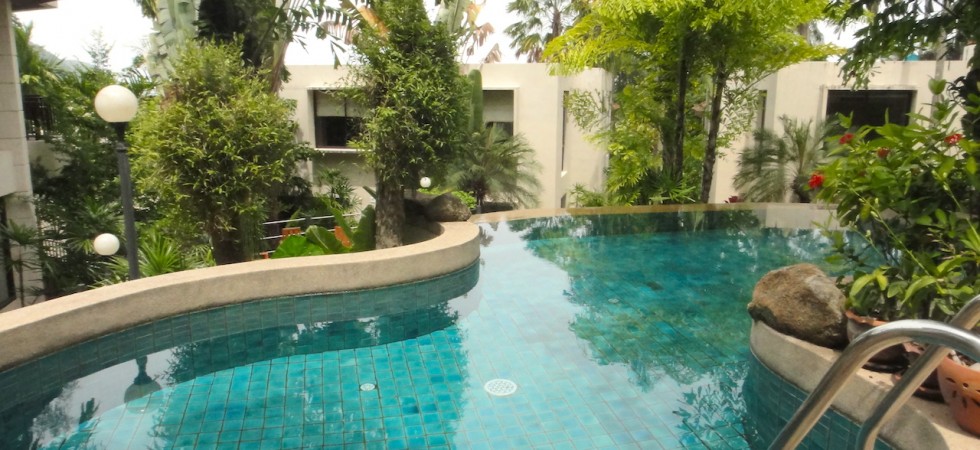 3 + 1 bedroom penthouse only meters from the beach in Rawai