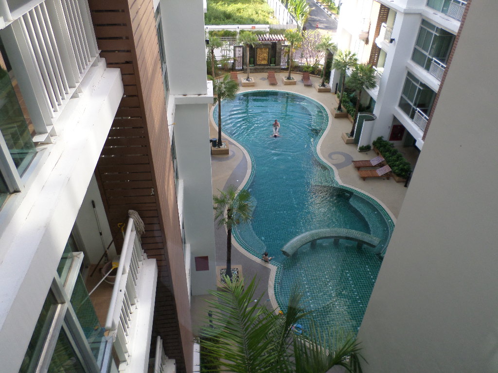 1 bedroom studio inside pool complex in Patong