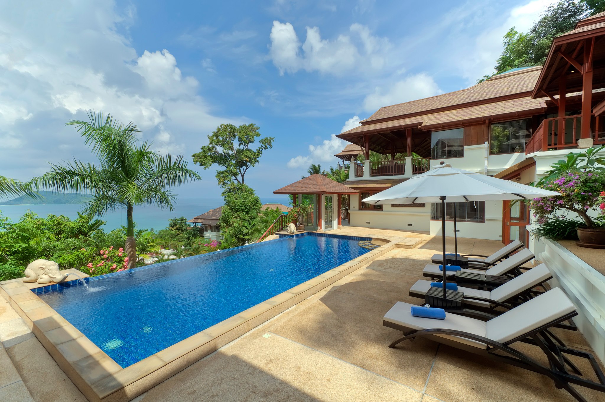 Снять на пхукете. Phuket Villa rent. Пхукет ту виллы тара. Пхукет аренда виллы. Пхукет (город) многоэтажные дома с бассейном.