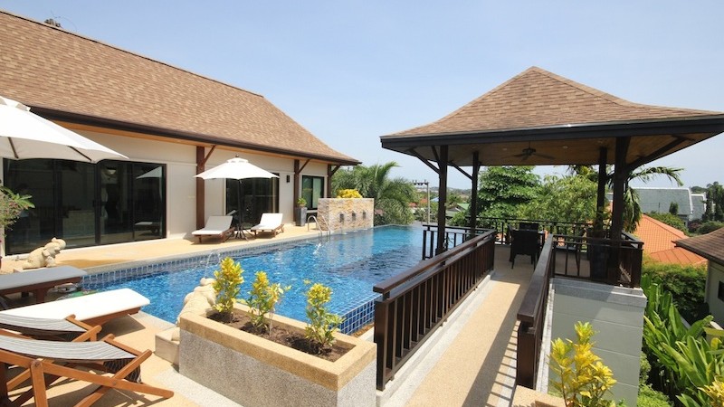 4 bedroom Asian style villa in Nai Harn