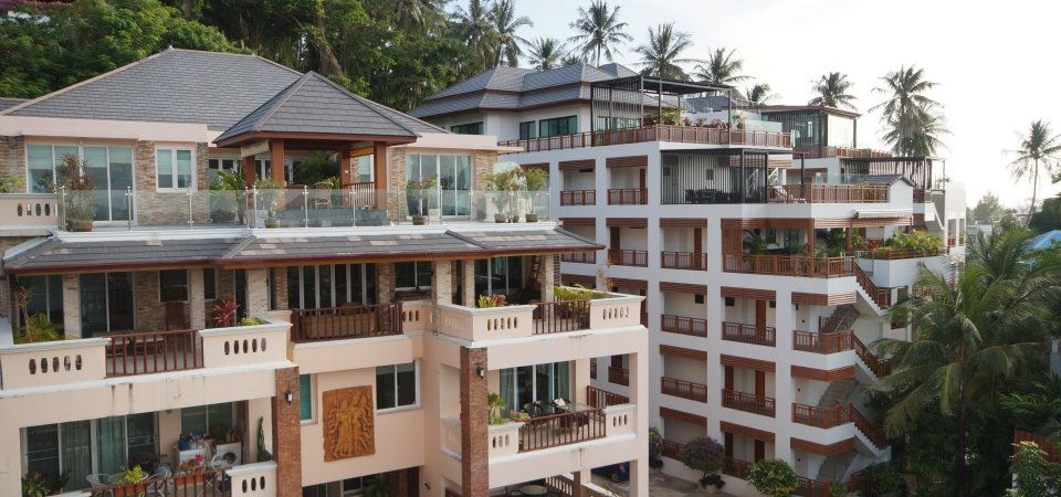 2 bed apartment walking distance to Surin beach