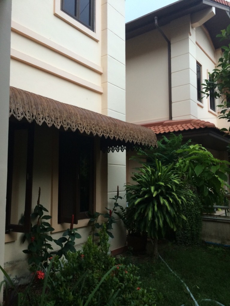 3 bedroom two storey house in Patong near center