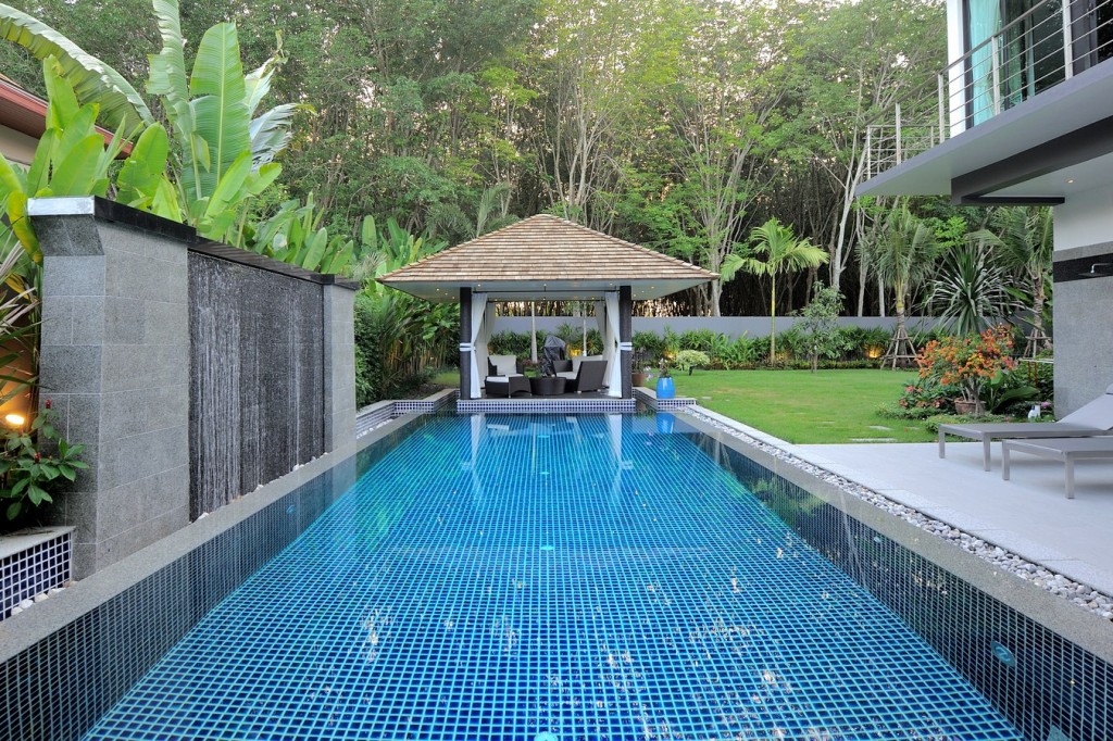 3 bedroom newly build luxury villa in Bangtao