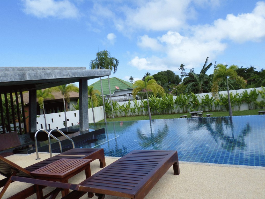 3 bedroom newly build villa in Nai harn