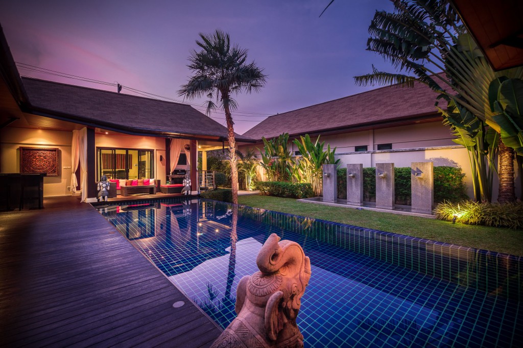 3 bedroom stylish villa Kokyang in Nai Harn