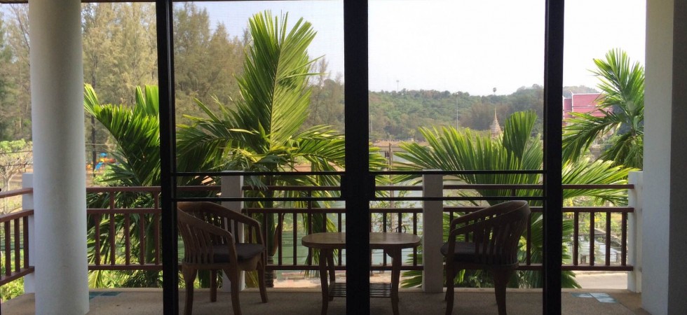 2 bedroom apartment three minutes walk to Nai Harn beach