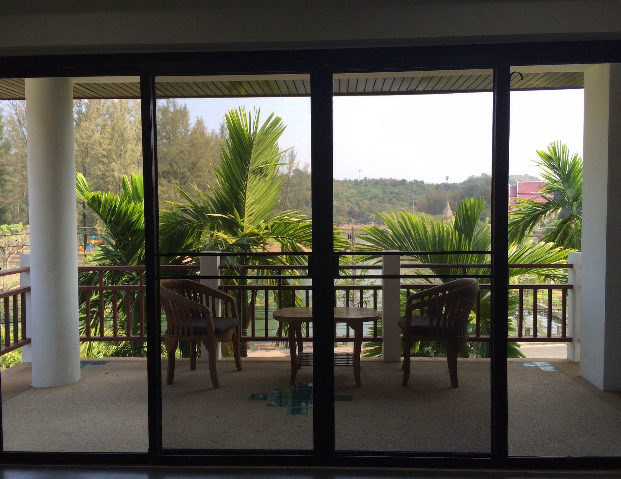 2 bedroom apartment three minutes walk to Nai Harn beach