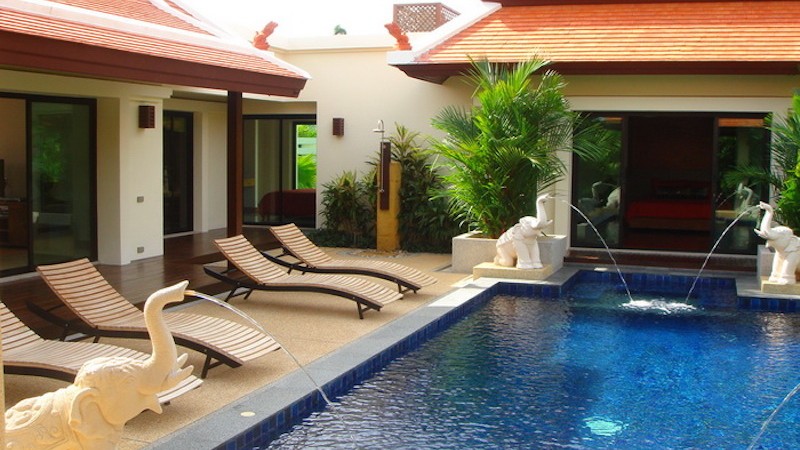 4 bedroom villa in Nai Harn