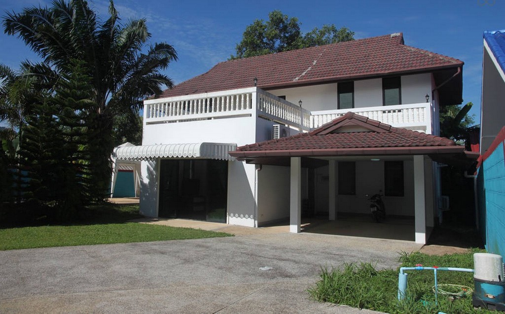 4 bedroom house in Bangtao