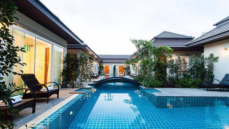 1 bedroom villa in Bangtao