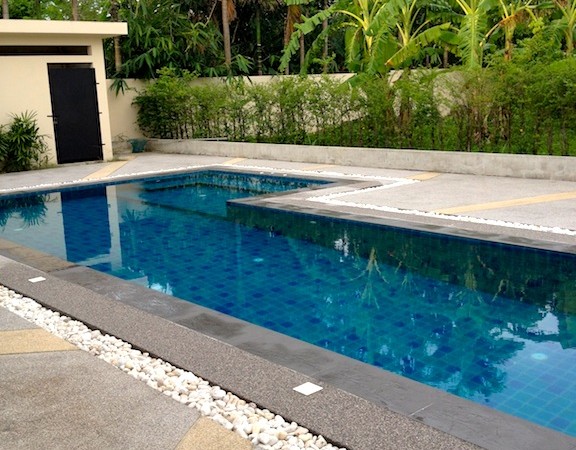 2 bedroom house with shared pool in Nai Harn