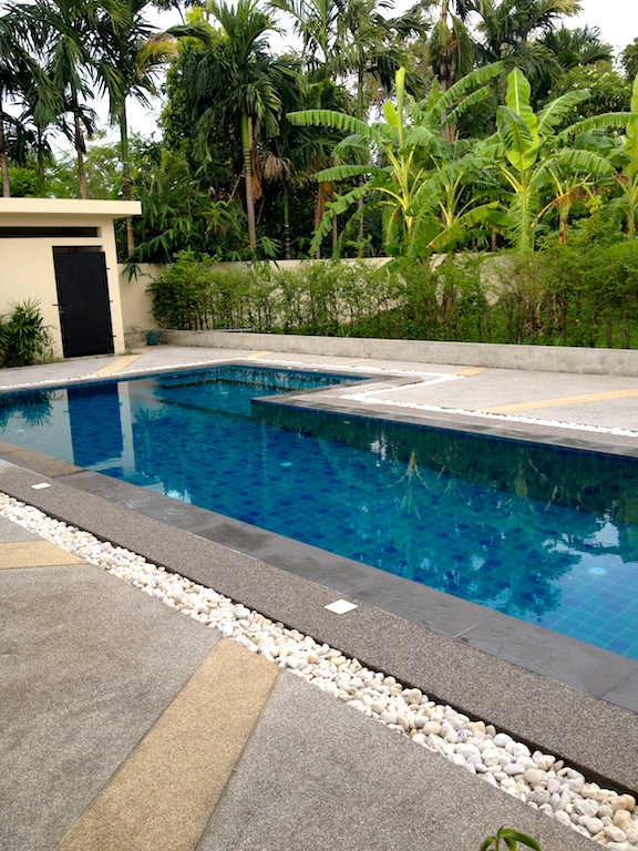 2 bedroom house with shared pool in Nai Harn