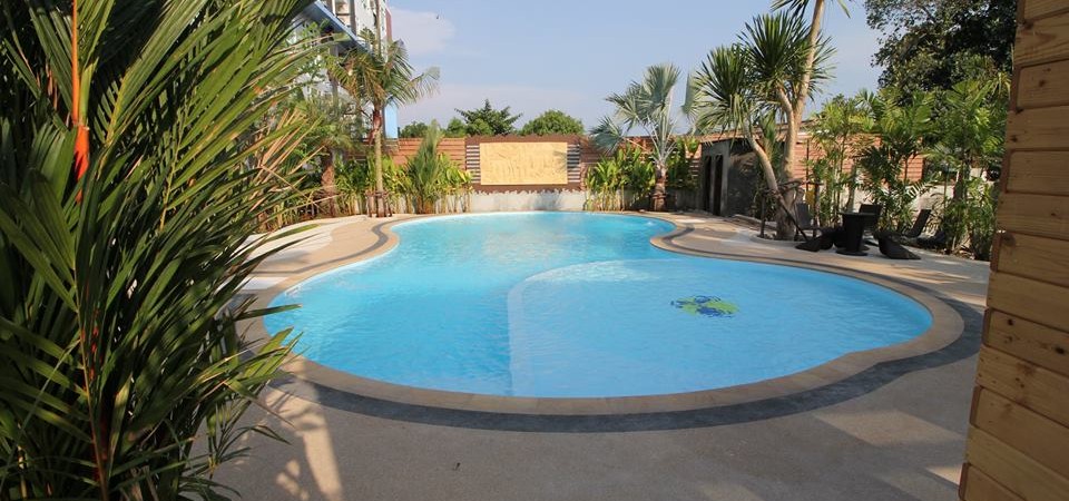 1 bedroom apartment inside gated pool complex in Chalong