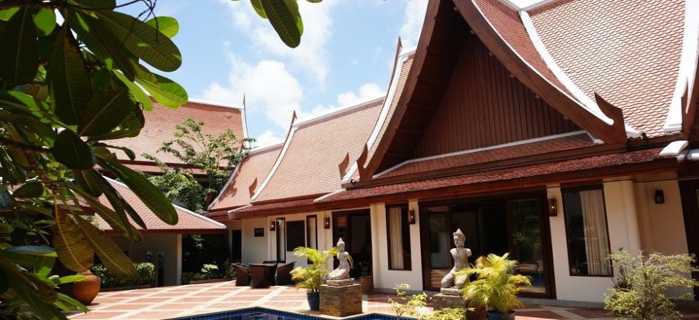 4 bedroom villa in the center of Nai Harn