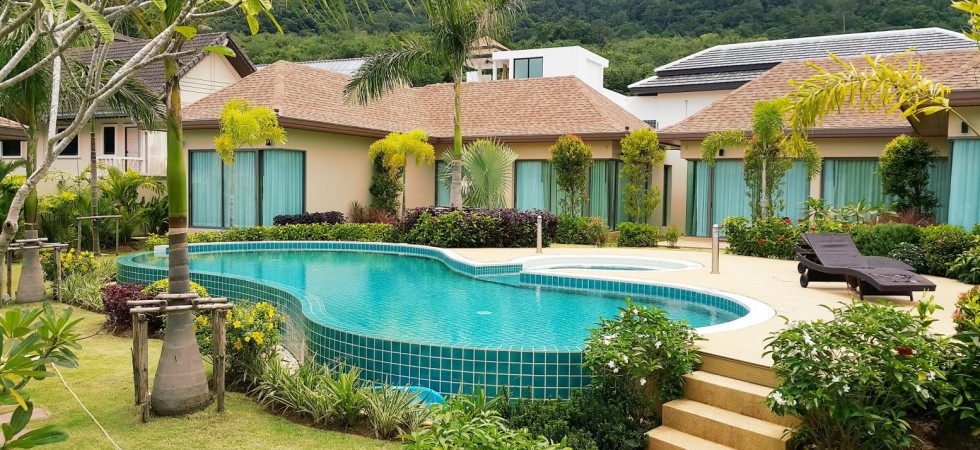 3 bedroom villa close to Nai Harn beach