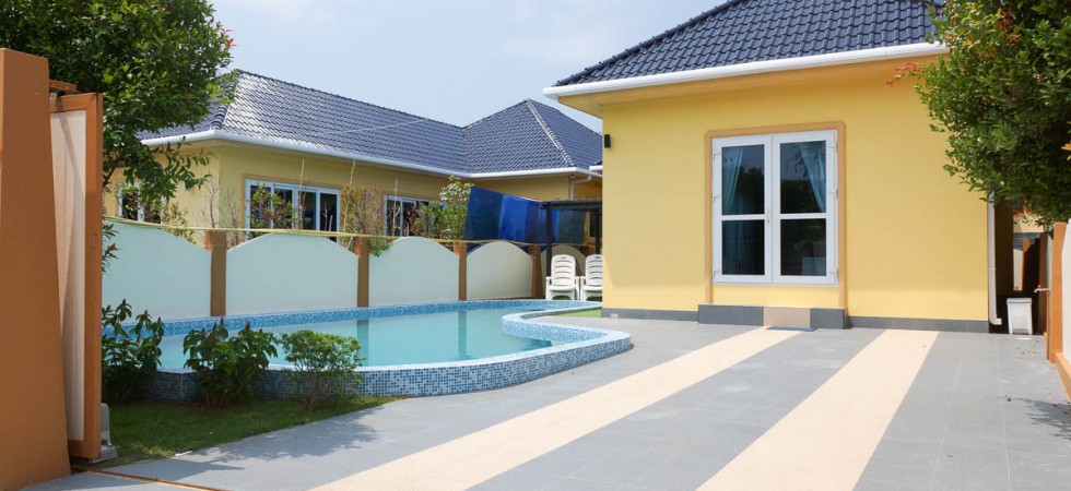 3 bedroom villa in Nai Harn inside gated area