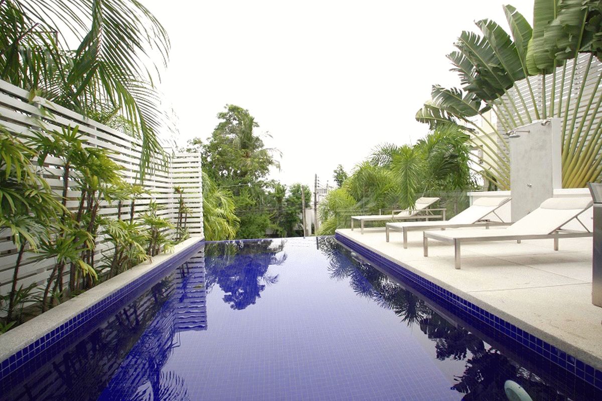 3 bedroom three storey modern villa in Nai Harn