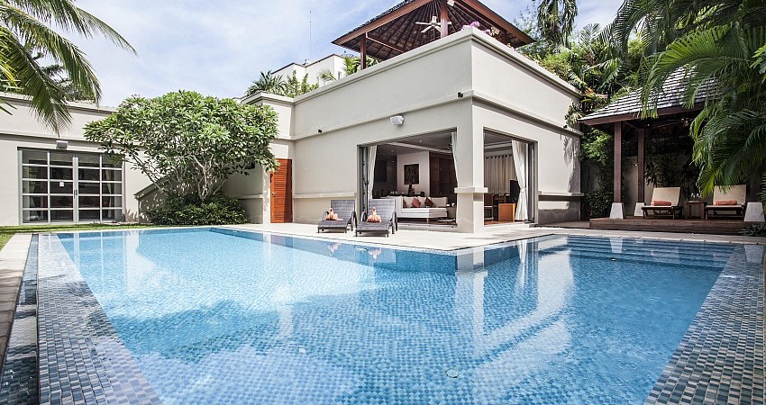 3 bedroom luxury villa walking distance to Bangtao beach