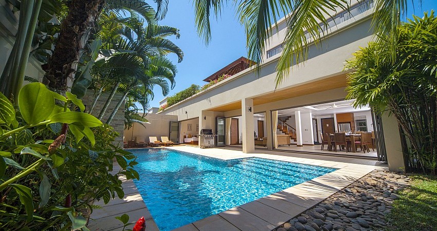 3 bedroom villa in Phuket with private pool