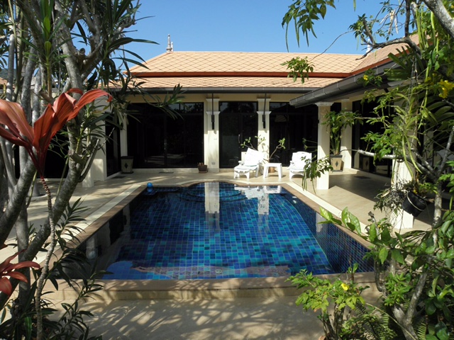 4 bedroom villa in Nai harn