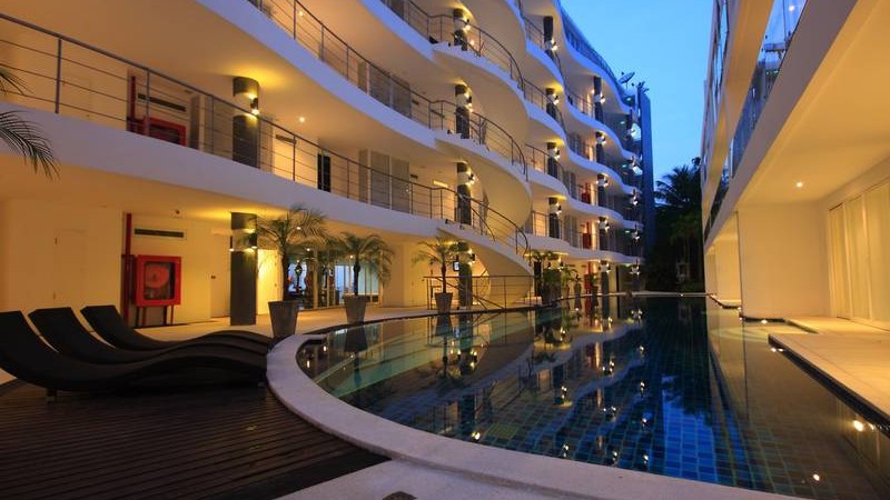 2 bedroom apartment with panoramic sea views in Karon