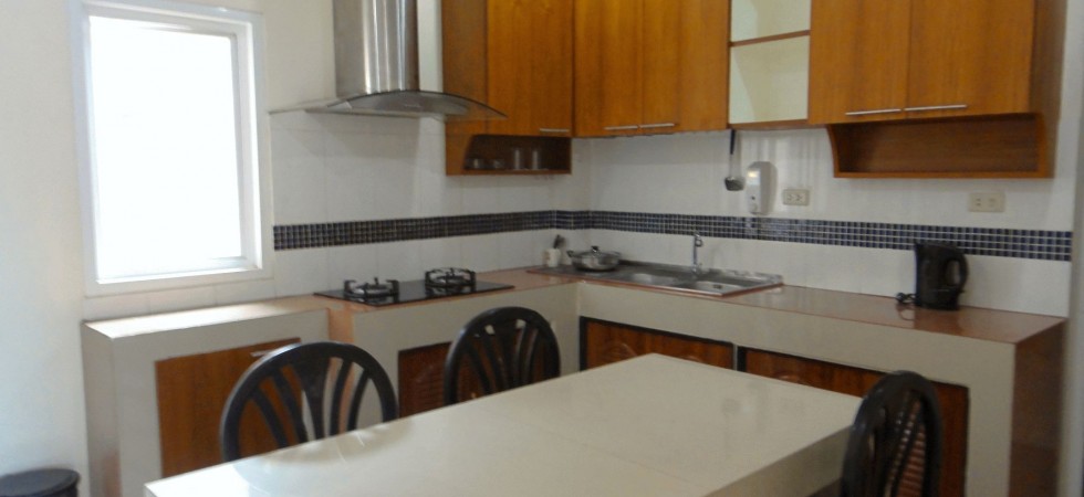 1 bedroom studio apartment in Kata walking distance to the beach