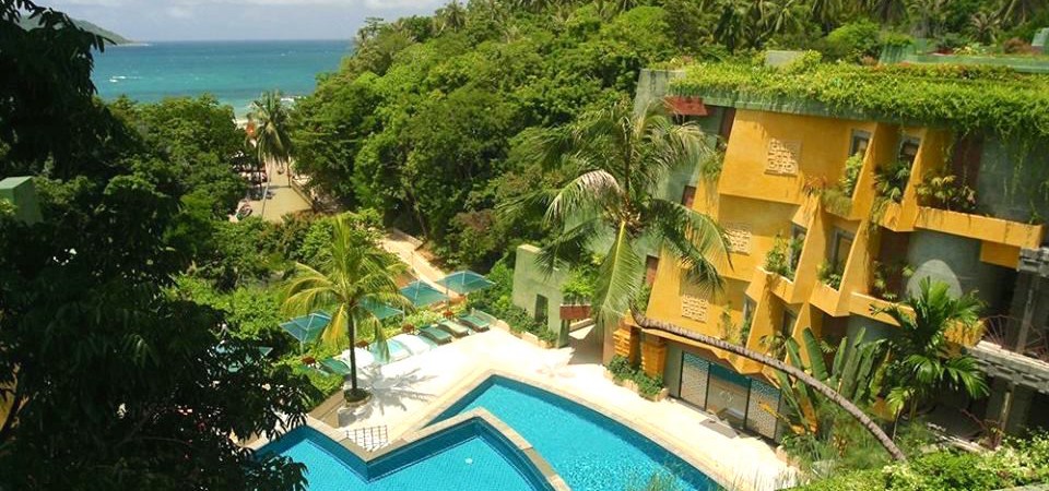 1 bedroom sea view apartment 2 min. walk to Kata beach