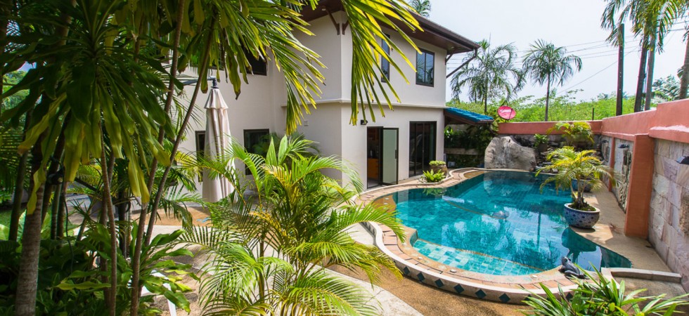 3+1 bedroom villa inside big garden in Rawai