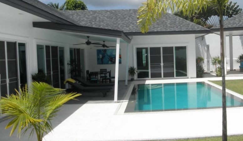 4 bedroom modern villa in Rawai