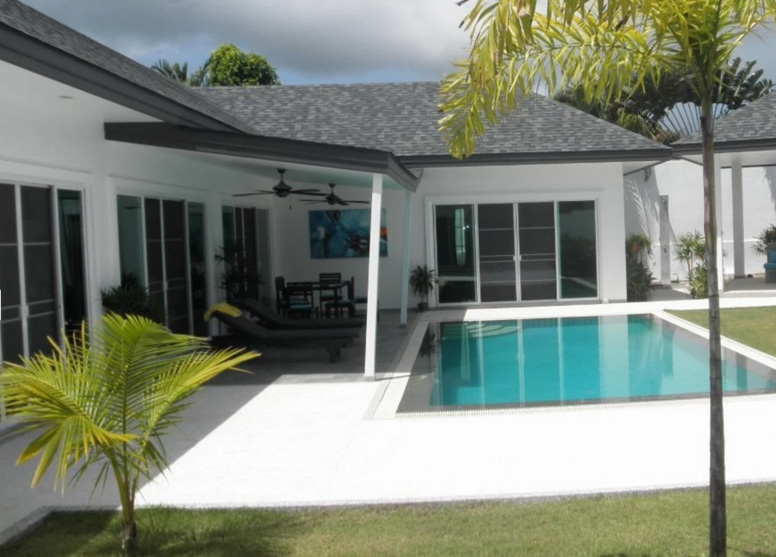 4 bedroom modern villa in Rawai