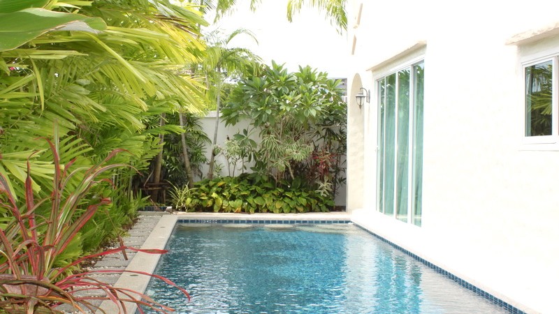 3 bedroom villa in secure estate in Rawai